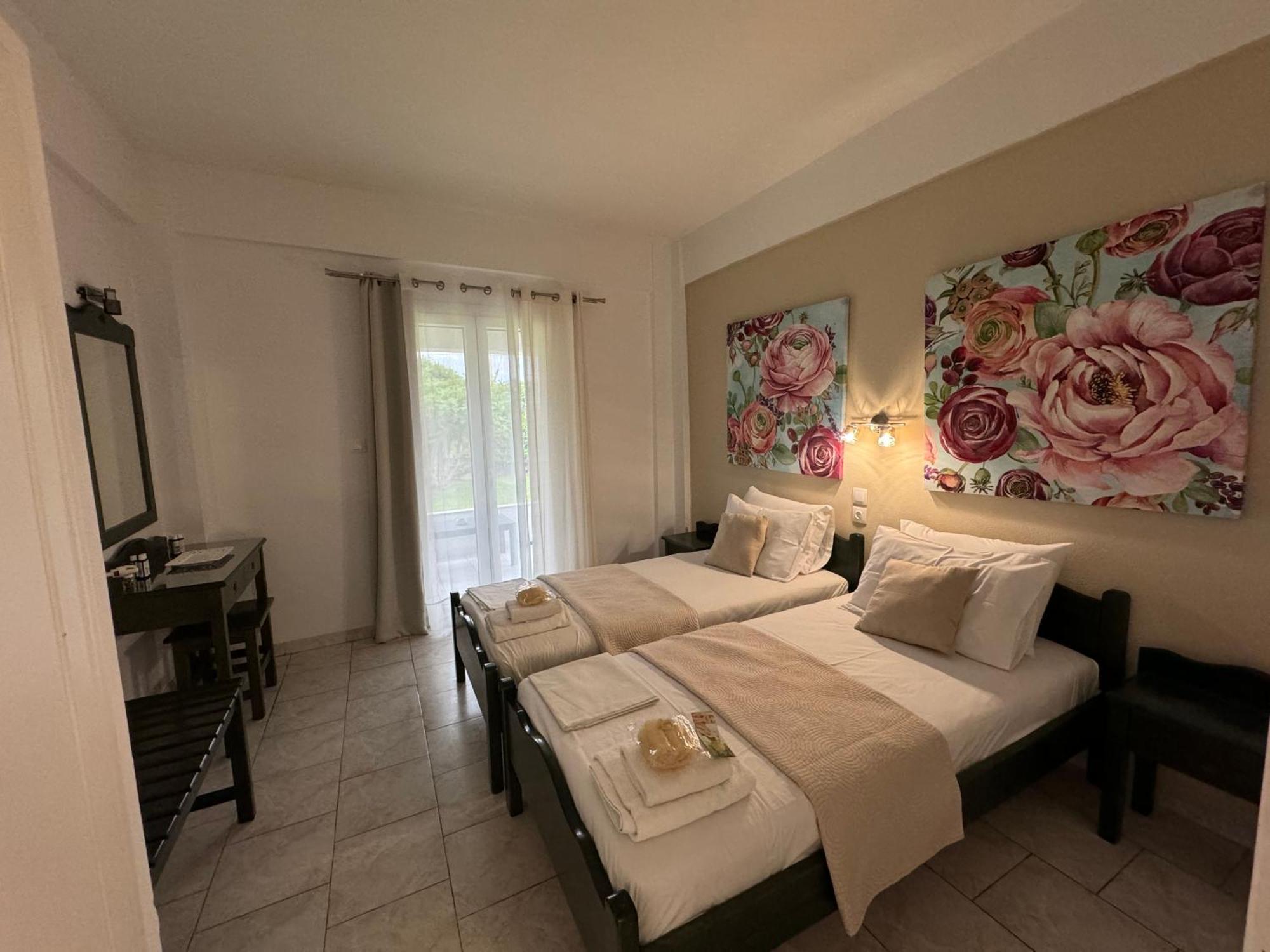 Sungate Villas Almiros Beach Exterior photo