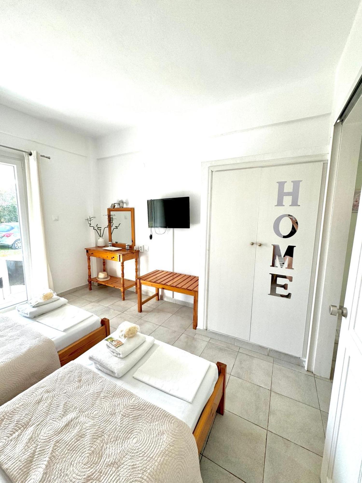 Sungate Villas Almiros Beach Exterior photo